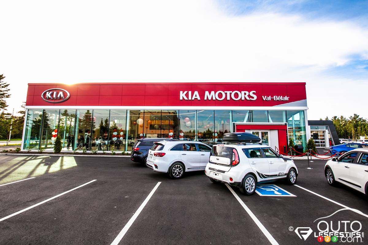 New Kia Val Bélair dealership takes you farther… on two wheels!